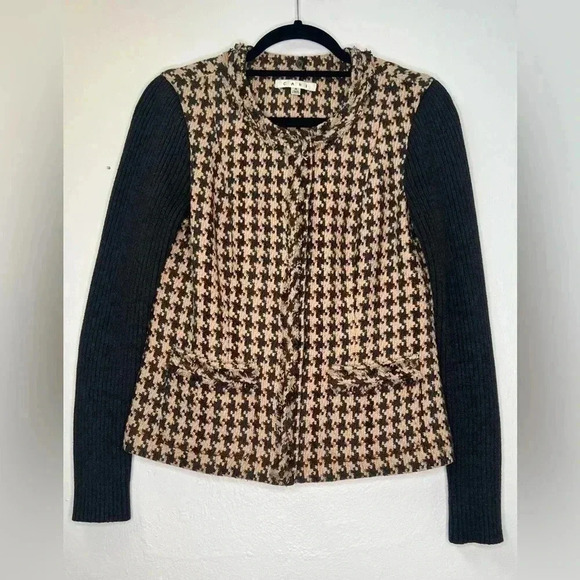 CAbi women's houndstooth tweed zip front cropped jacket
Sz 4 - Picture 1 of 16